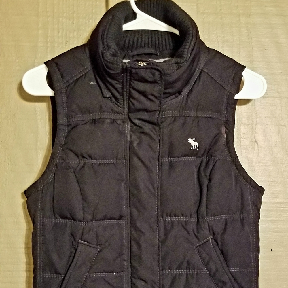Abercrombie & Fitch puff vest Medium Black